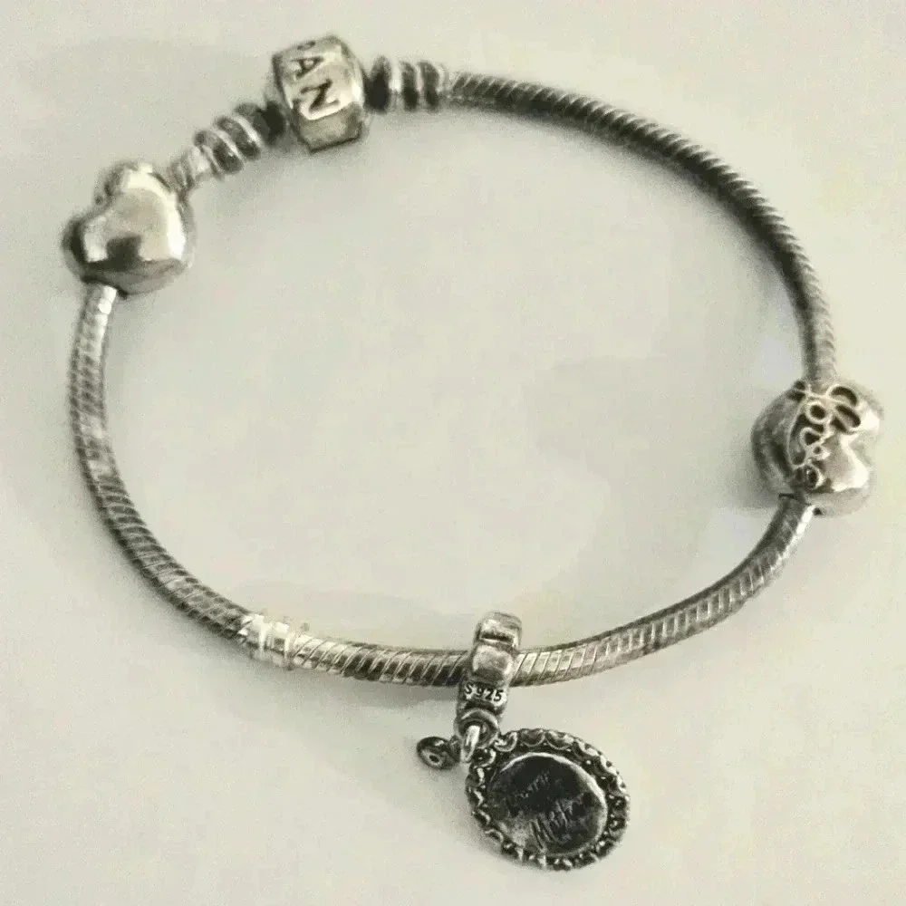 Pandora bracelet with 4 charms 100% Silver Authentic - Picture 2 of 13